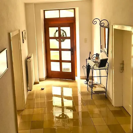 Gaestehaus Zum Weinbauer Konukevi *