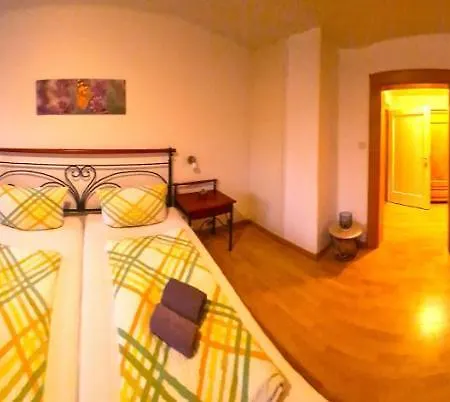 Gaestehaus Zum Weinbauer * Rhodt unter Rietburg