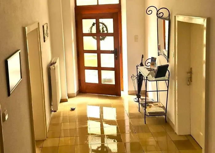 Gaestehaus Zum Weinbauer 招待所 3*