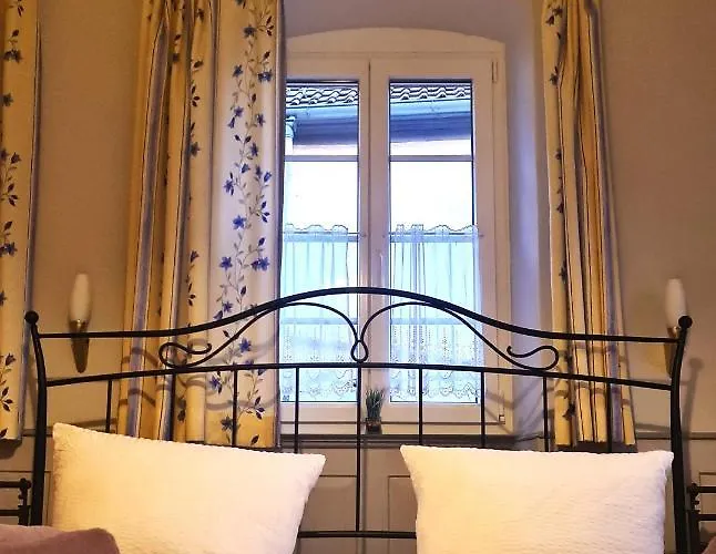 Gaestehaus Zum Weinbauer 3*