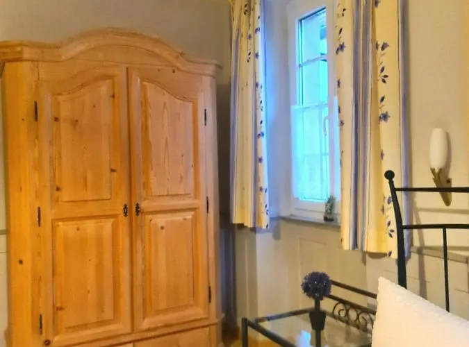 招待所 Gaestehaus Zum Weinbauer 3*