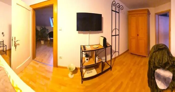 招待所 Gaestehaus Zum Weinbauer